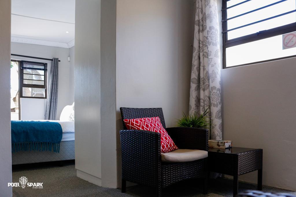 Tyday Accommodation Port Elizabeth Exterior photo