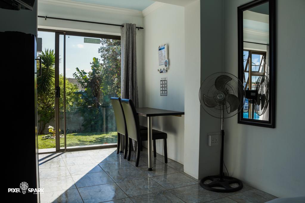 Tyday Accommodation Port Elizabeth Exterior photo