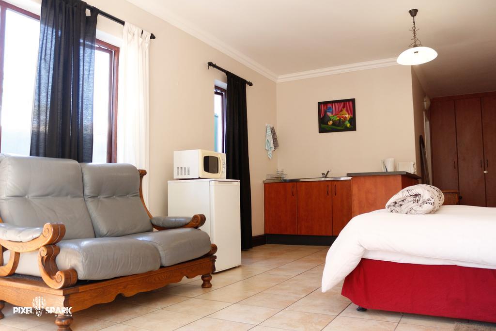 Tyday Accommodation Port Elizabeth Exterior photo
